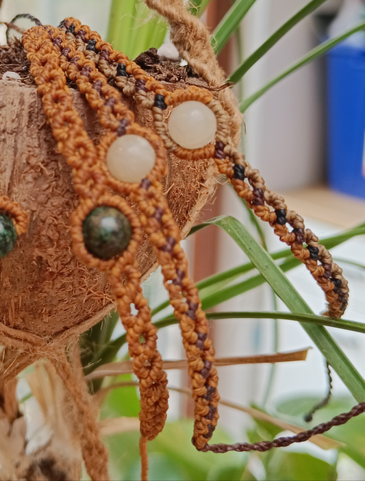 30 mei Macrame juwelen Armband of ring met edelsteen