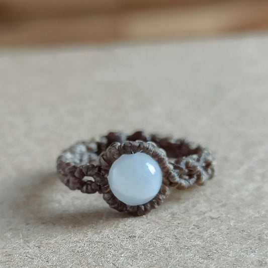 Woe 7 januari Macrame juwelen Armband of ring met edelsteen